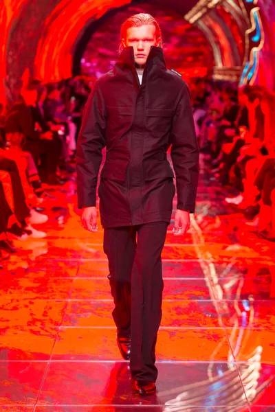 Look 64